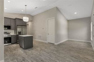 179 DOUGLAS AVENUE, CHULUOTA, FL 32766 Sold 09/08/25