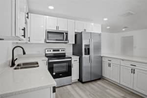 1324 POWERS AVENUE, HOLLY HILL, FL 32117 - MLS#MFRO6324995