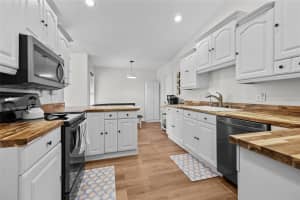 12404 31ST AVENUE, ARCHER, FL 32618 - MLS#MFRO6325099