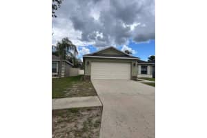 8111 ALAMOSA WOOD AVENUE, RUSKIN, FL 33573 - MLS#MFRO6325203