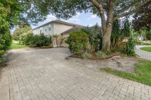 2317 WARREN WOODS DRIVE, ORLANDO, FL 32835 - MLS#MFRO6325266