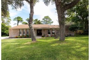 301 Hickory Dr, LONGWOOD