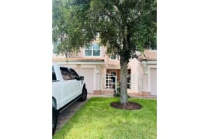 8317 Bella Vida Cir, DAVENPORT