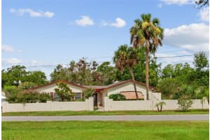 334 Maple Dr, LONGWOOD