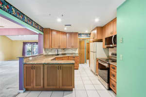 382 HAVERLAKE CIRCLE, APOPKA, FL 32712 Sold 09/30/25