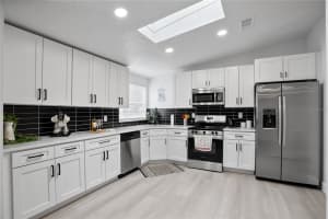 4713 MYRTLE VIEW DRIVE, MULBERRY, FL 33860 - MLS#MFRO6326234