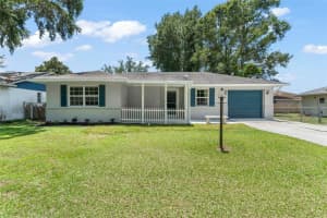 17 Rosewood Dr, DAVENPORT