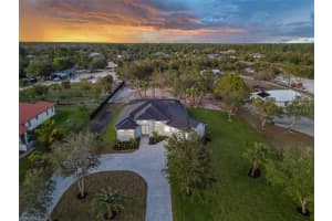 239 20TH AVENUE, NAPLES, FL 34120 - MLS#MFRO6326268