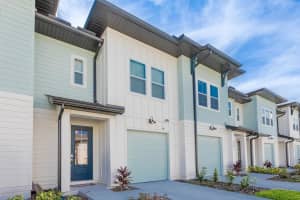 1030 Plantation Ln, DAVENPORT
