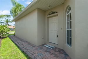 1218 VIENNA SQUARE DR, WINTER HAVEN, FL 33884 - MLS#MFRO6326308