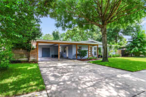 1327 CATALPA LANE, ORLANDO, FL 32806 Sold 08/19/25