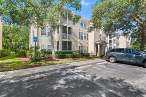 18107 Bridle Club Dr #18107, TAMPA