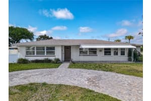 200 Saludo St, NEW SMYRNA BEACH