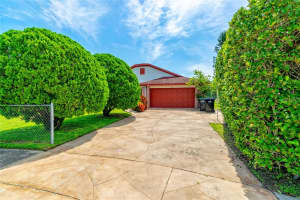 13542 TEXAS WOODS CIRCLE, ORLANDO, FL 32824 Sold 09/04/25