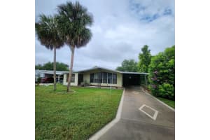 1012 PARKER PLACE, LADY LAKE, FL 32159 Sold 09/08/25