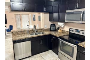 1017 WASHINGTON CIRCLE, HOMESTEAD, FL 33034 - MLS#MFRO6327237