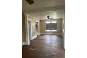 10 8TH STREET, APOPKA, FL 32703 - MLS#MFRO6327407