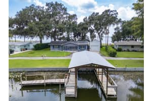 7824 Live Oak Ln, LEESBURG