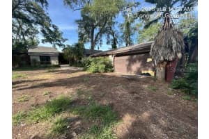 211 Garden Ln, LONGWOOD