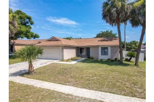 7393 RADIANT CIRCLE, ORLANDO, FL 32810 - MLS#MFRO6327520