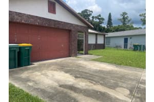 335 Cinnamon Lake Cir, MELBOURNE