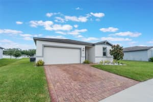 512 Vista Villages Blvd, DAVENPORT