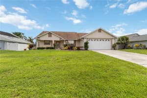202 BENT OAK LOOP, DAVENPORT, FL 33837 - MLS#MFRO6327749