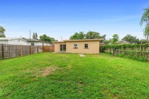 1909 WHITE AVENUE, ORLANDO, FL 32806 - MLS#MFRO6327807