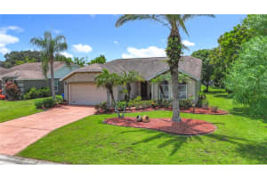 1002 50TH STREET, BRADENTON, FL 34208 Sold 11/07/25