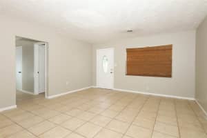 904 HALL STREET, MELBOURNE, FL 32901 Sold 08/29/25