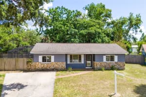 426 Longwood Cir, LONGWOOD