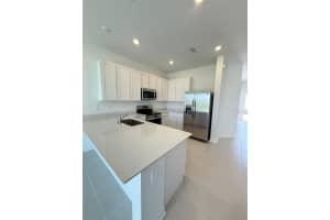 2633 SKYLINE LOOP, KISSIMMEE, FL 34758 Sold 08/29/25