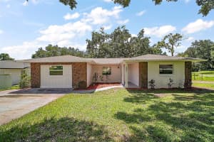 500 Shady Nook Dr, CLERMONT