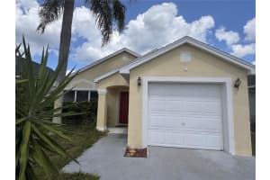 250 Belvoir Dr, DAVENPORT