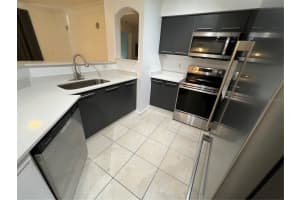 6685 QUEENS BOROUGH AVENUE, ORLANDO, FL 32835 - MLS#MFRO6328292