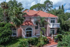 5393 Shoreline Cir, SANFORD