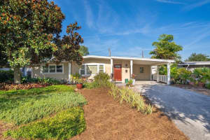 1304 FALCON DRIVE, ORLANDO, FL 32803 Sold 08/28/25