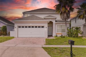 507 Gleneagles Dr, DAVENPORT