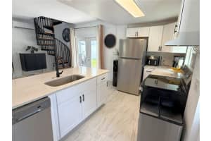 7013 S West Shore Blvd, TAMPA