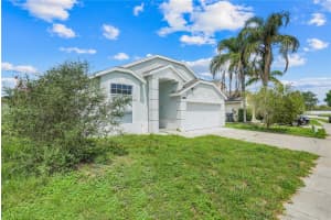 203 LAKE DAVENPORT ESTATES DRIVE, DAVENPORT, FL 33897 - MLS#MFRO6328685