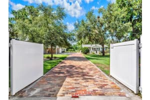 16210 LAKE SAUNDERS DRIVE, TAVARES, FL 32778 Sold 09/12/25