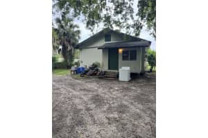 1322 SILVER SPRINGS BOULEVARD, OCALA, FL 34475 - MLS#MFRO6329070