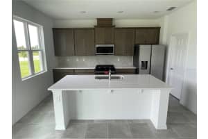 6992 BROAD WING LOOP, HOWEY IN THE HILLS, FL 34737 Sold 10/30/25