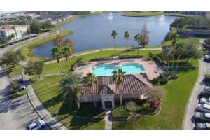 3001 LAUREL PARK LANE, KISSIMMEE, FL 34741 - MLS#MFRO6329186
