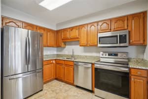 2025 EASTBOURNE WAY, ORLANDO, FL 32812 - MLS#MFRO6329310