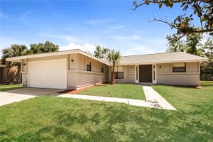 7702 MURCOTT CIRCLE, ORLANDO, FL 32835 - MLS#MFRO6329401