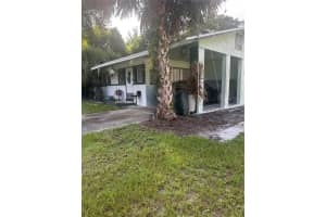 12 Catalina Dr, DEBARY