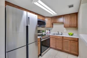 2531 ALAFAYA TRAIL, ORLANDO, FL 32826 - MLS#MFRO6329504