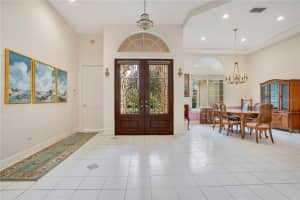 1833 LAKE GROVE LANE, ORLANDO, FL 32806 - MLS#MFRO6329698