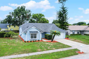 8018 LESIA CIRCLE, ORLANDO, FL 32835 - MLS#MFRO6329875
